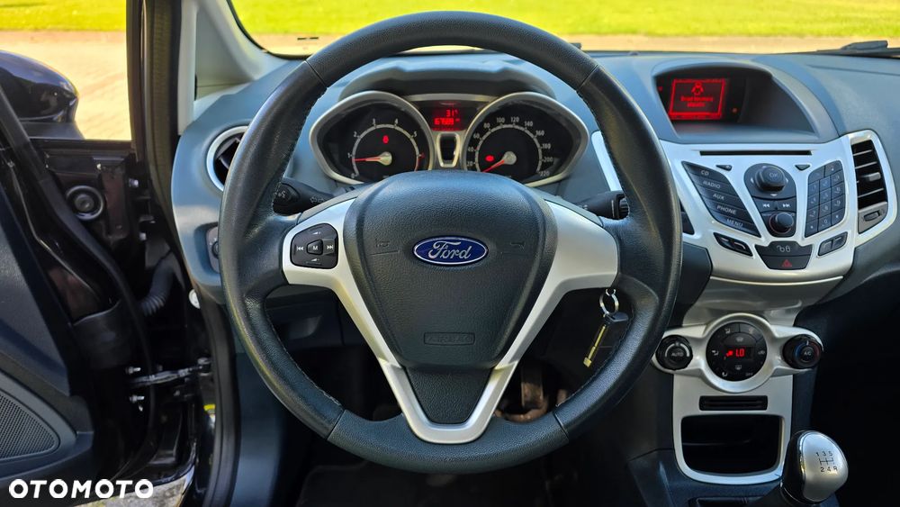Ford Fiesta - 22