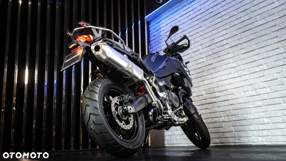 BMW F - 5