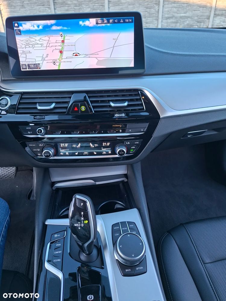 BMW Seria 5 520d Touring - 19