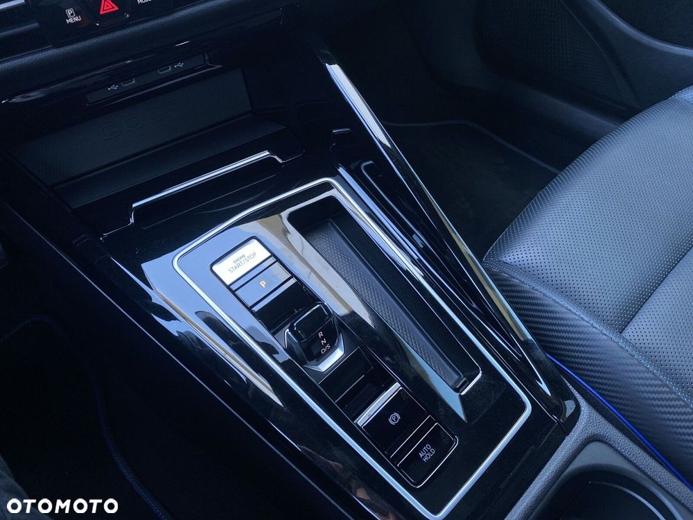 Volkswagen Golf Variant 2.0 TSI 4Motion R DSG - 19