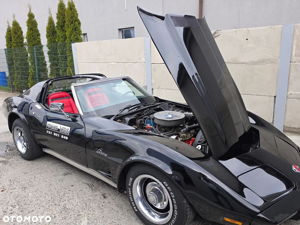 Chevrolet Corvette - 12