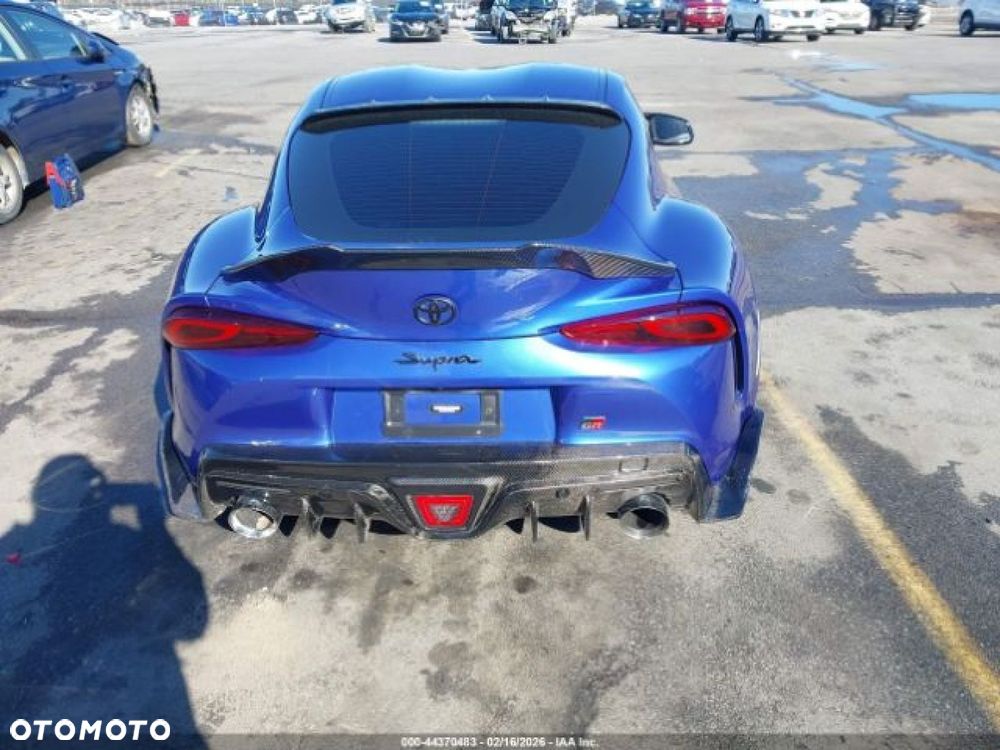 Toyota Supra - 8