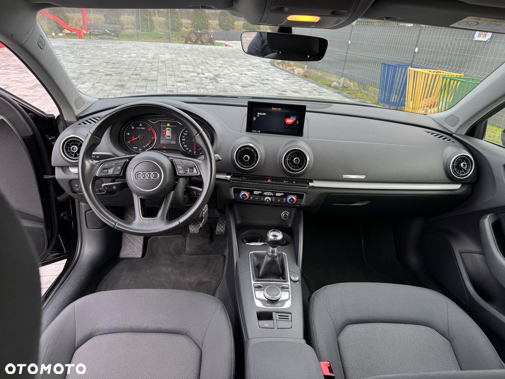 Audi A3 Sportback 1.6 TDI - 11