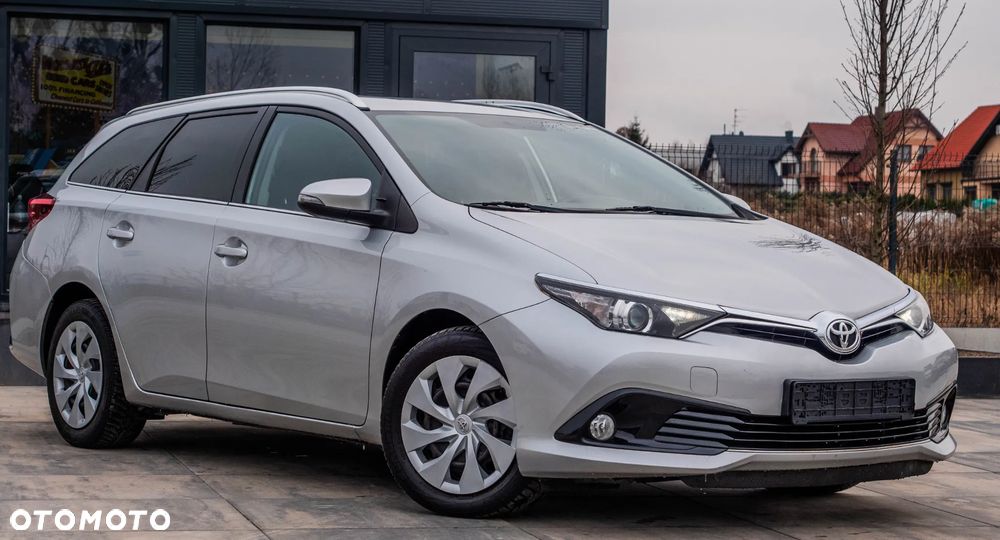 Toyota Auris - 3