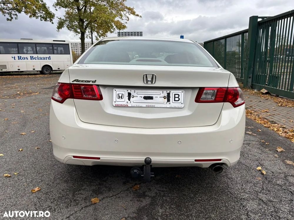 Honda Accord 2.0i Aut Confort - 10
