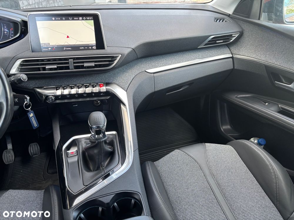 Peugeot 3008 HDi 150 Allure - 9