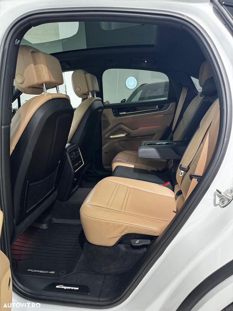 Porsche Cayenne Coupe S E-Hybrid Tiptronic S Black Edition - 16