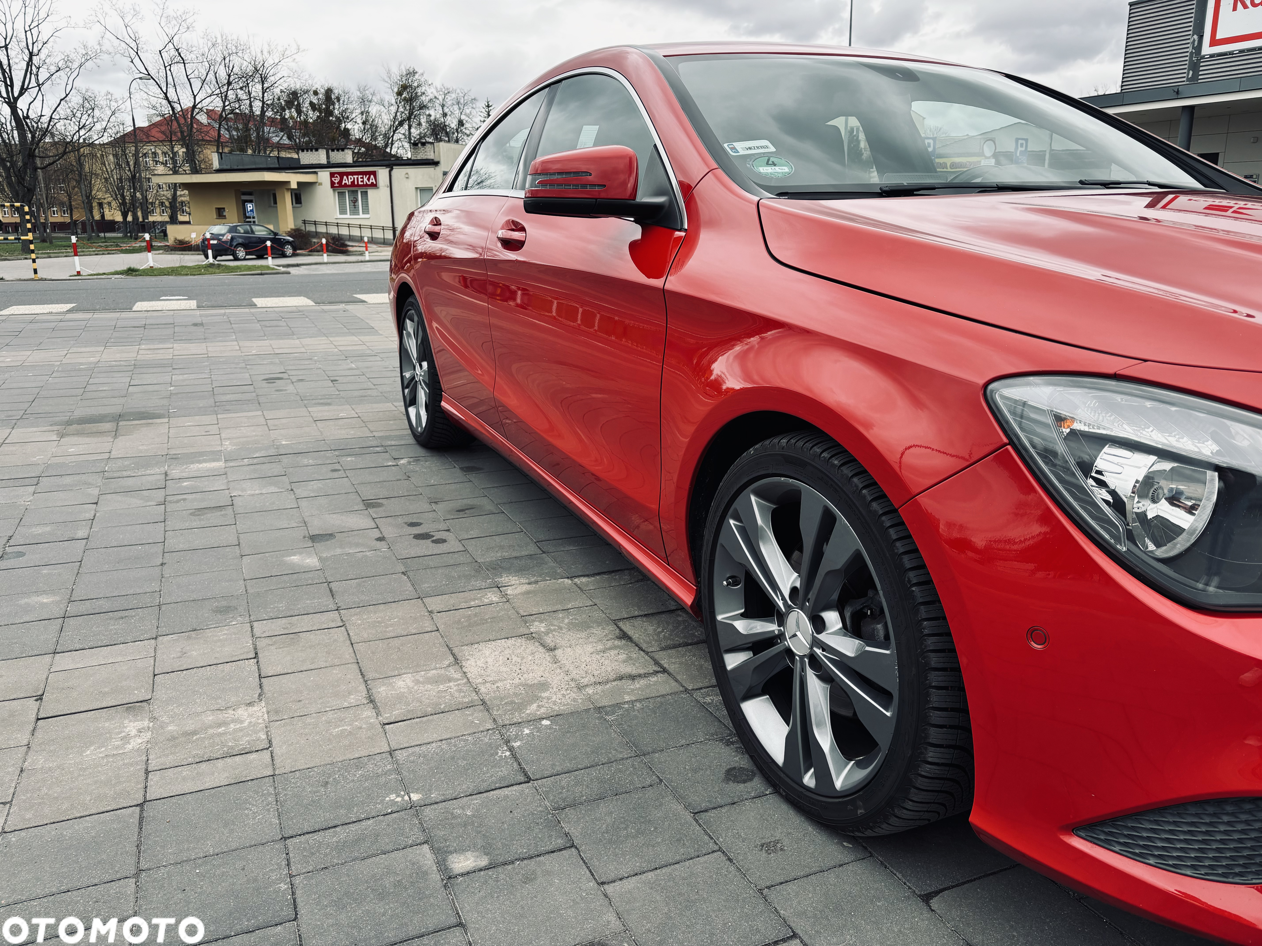 Mercedes-Benz CLA 180 Urban - 16