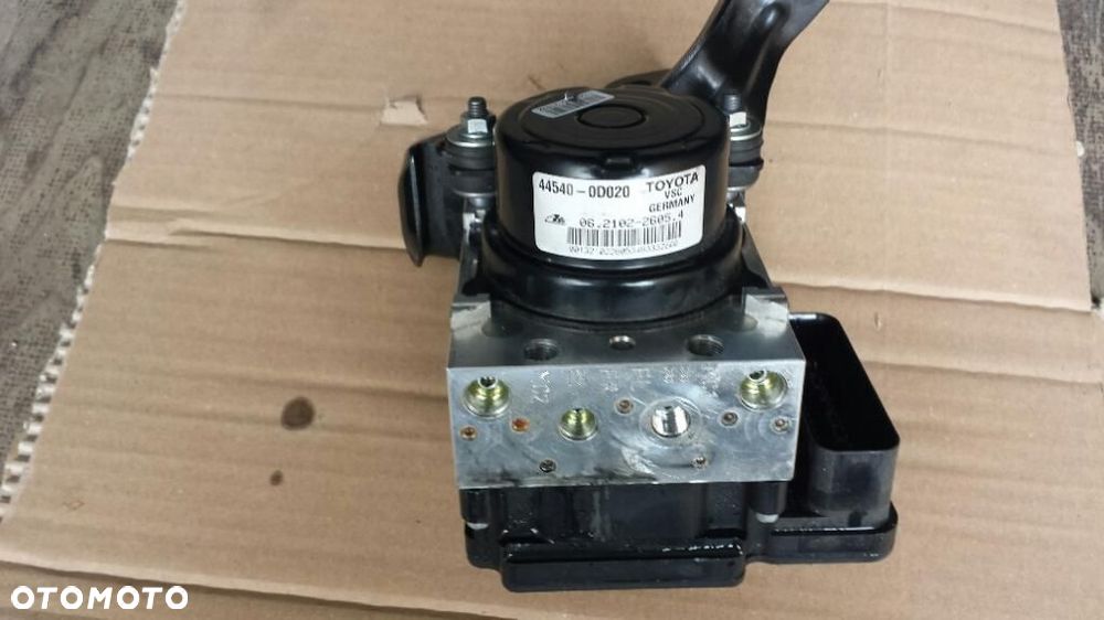 TOYOTA YARIS III 2011 2015 1.4 D4D 90KM POMPA ABS - 1