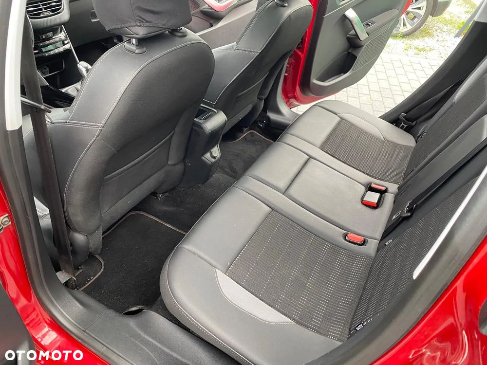 Peugeot 2008 PureTech 82 Allure - 8