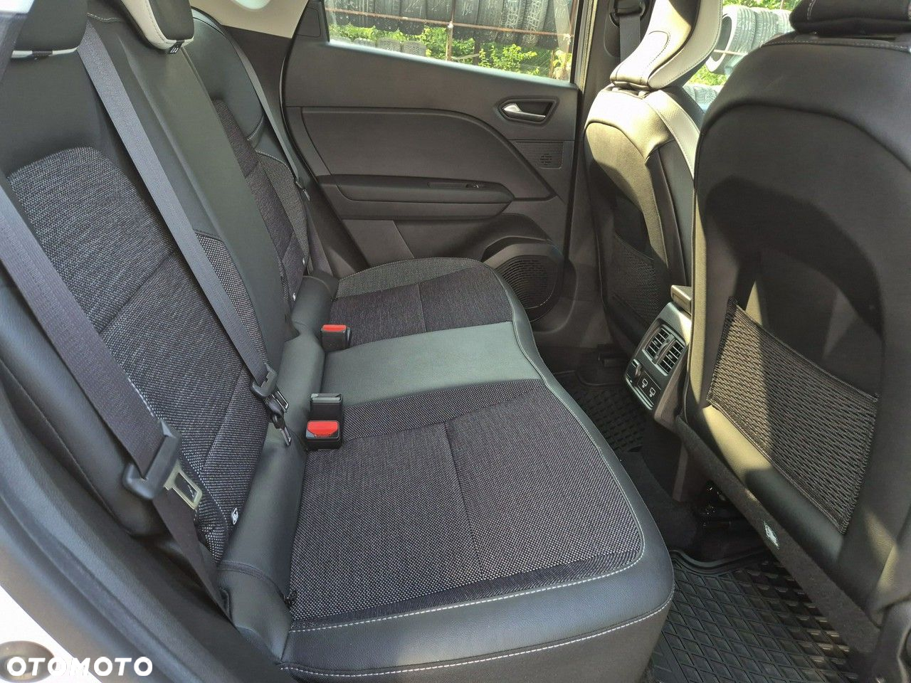 Renault Captur - 23