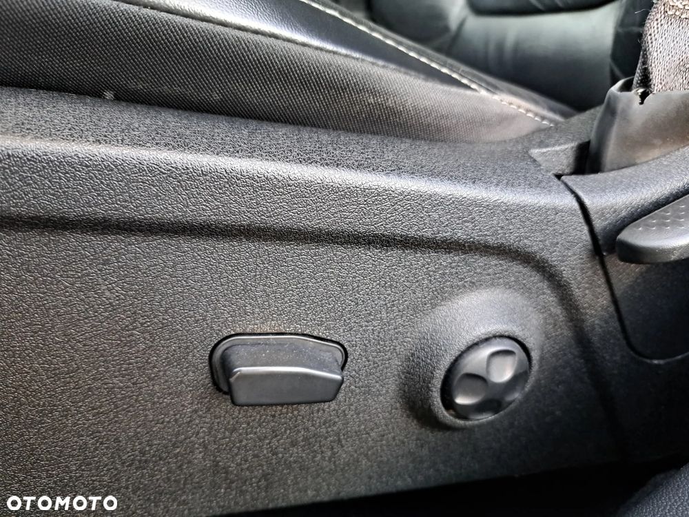 Fiat Freemont 2.0 Multijet 16V DPF Automatik Allrad Black Code - 22