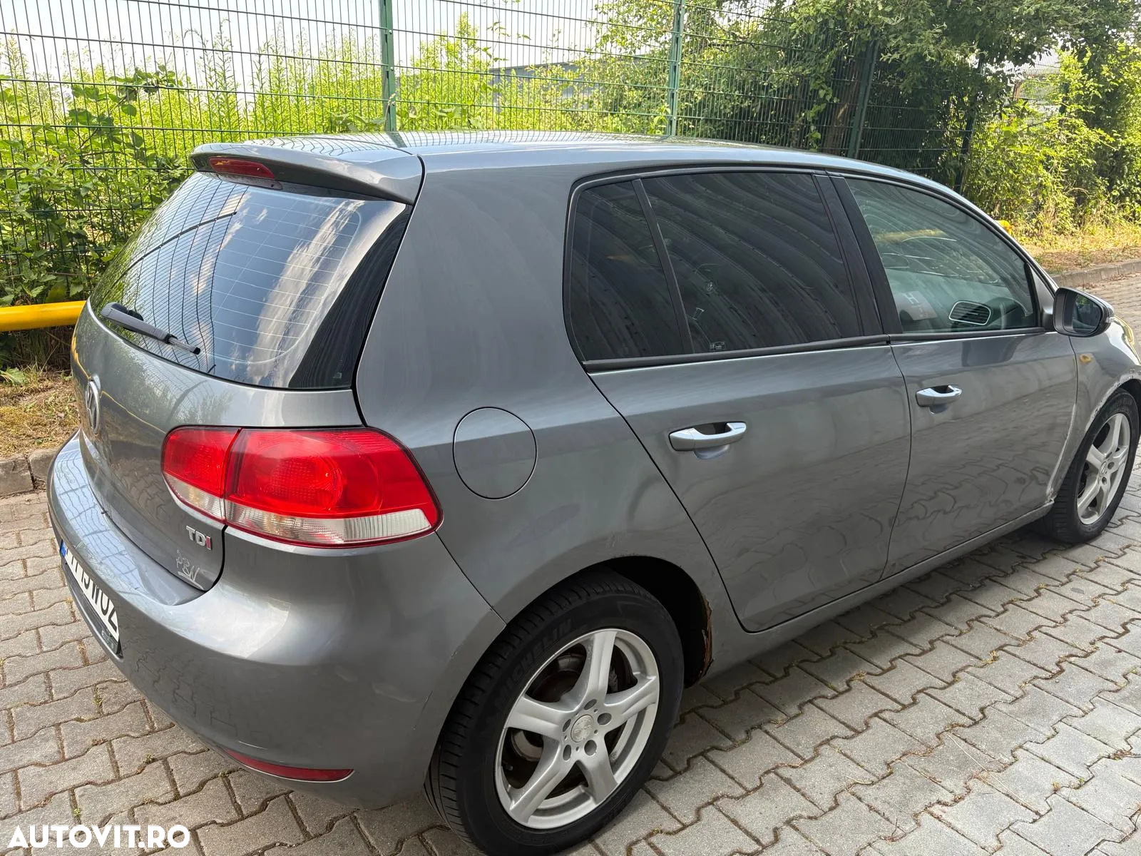 Volkswagen Golf 1.6 TDI BlueMotion Technology DPF Comfortline - 6