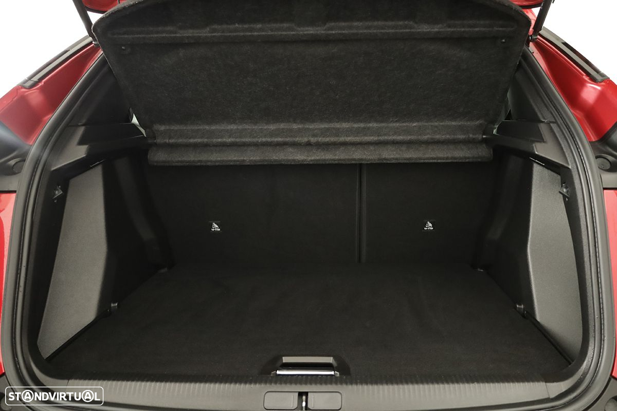 Peugeot 2008 1.2 PureTech Allure EAT8 - 22