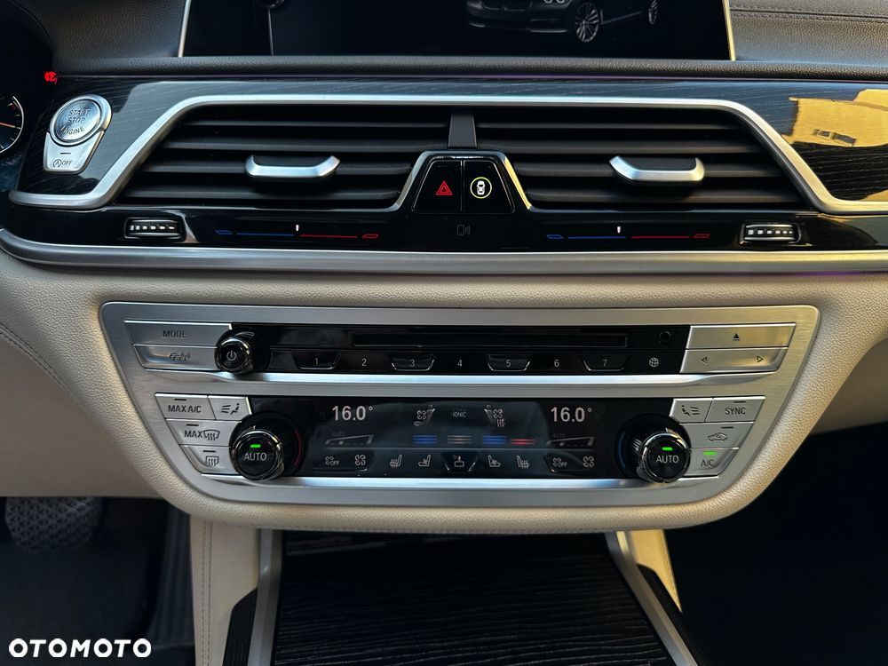 BMW Seria 7 740d xDrive - 22