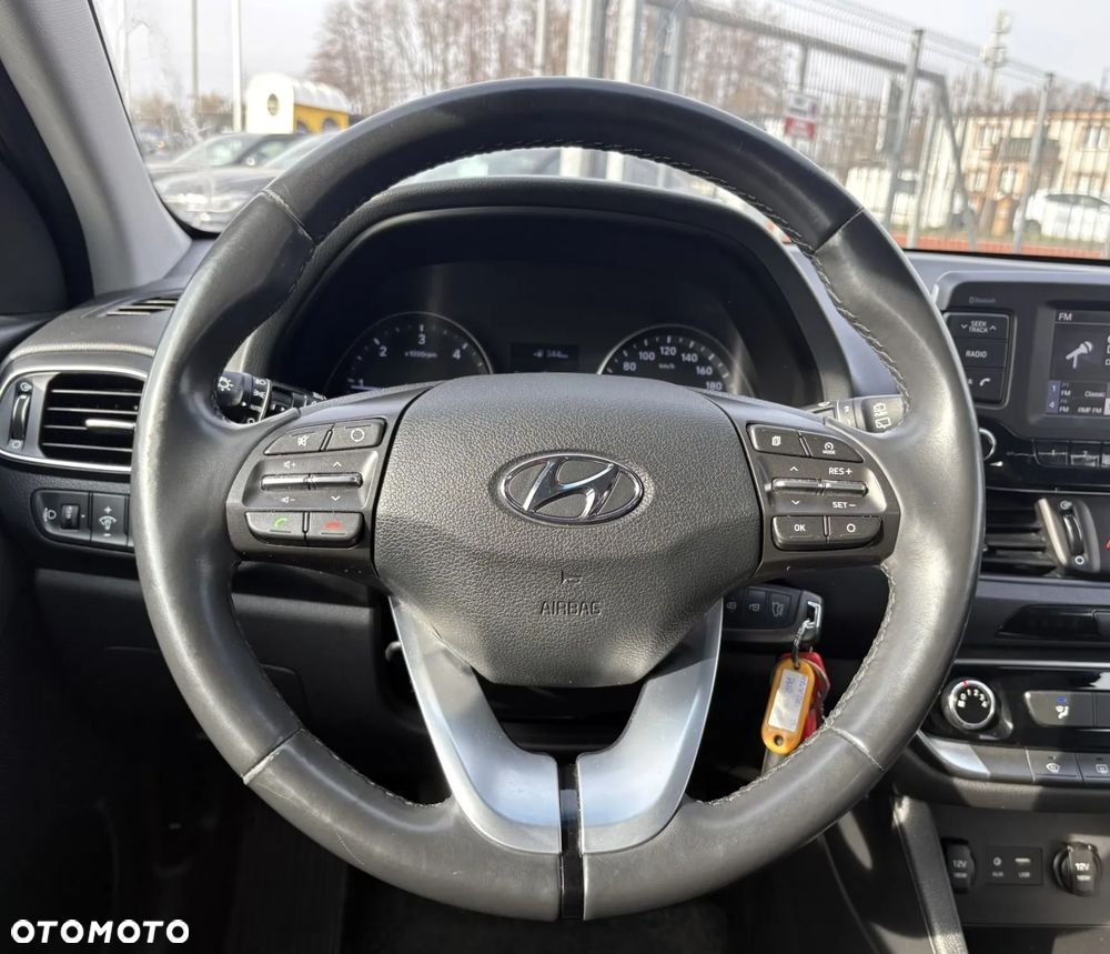 Hyundai i30 1.6 D Classic + - 12