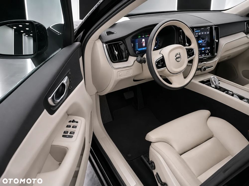 Volvo XC 60 B4 B Plus Bright - 8