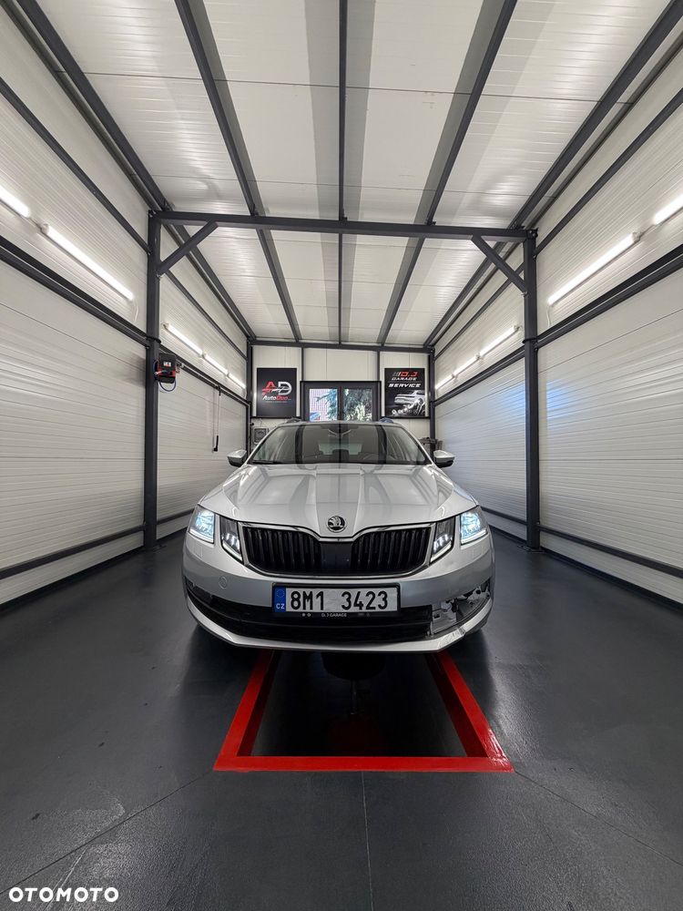Skoda Octavia - 1
