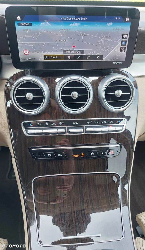 Mercedes-Benz GLC - 22