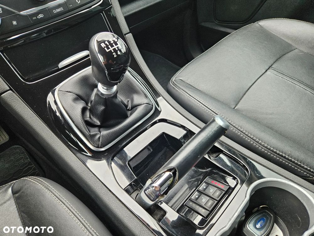 Ford S-Max 2.0 TDCi DPF Titanium - 28