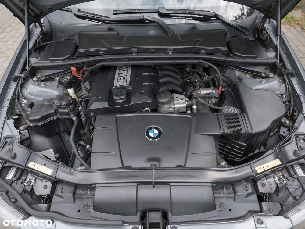 BMW Seria 3 320i Edition Exclusive - 37