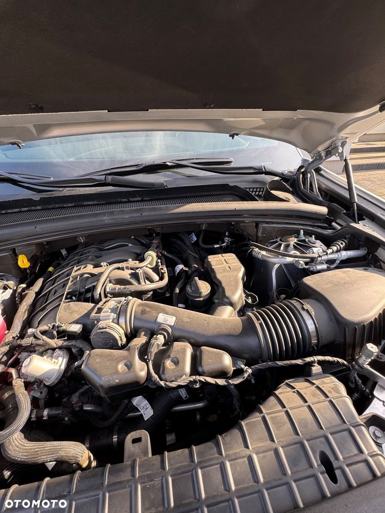 Jeep Grand Cherokee - 22