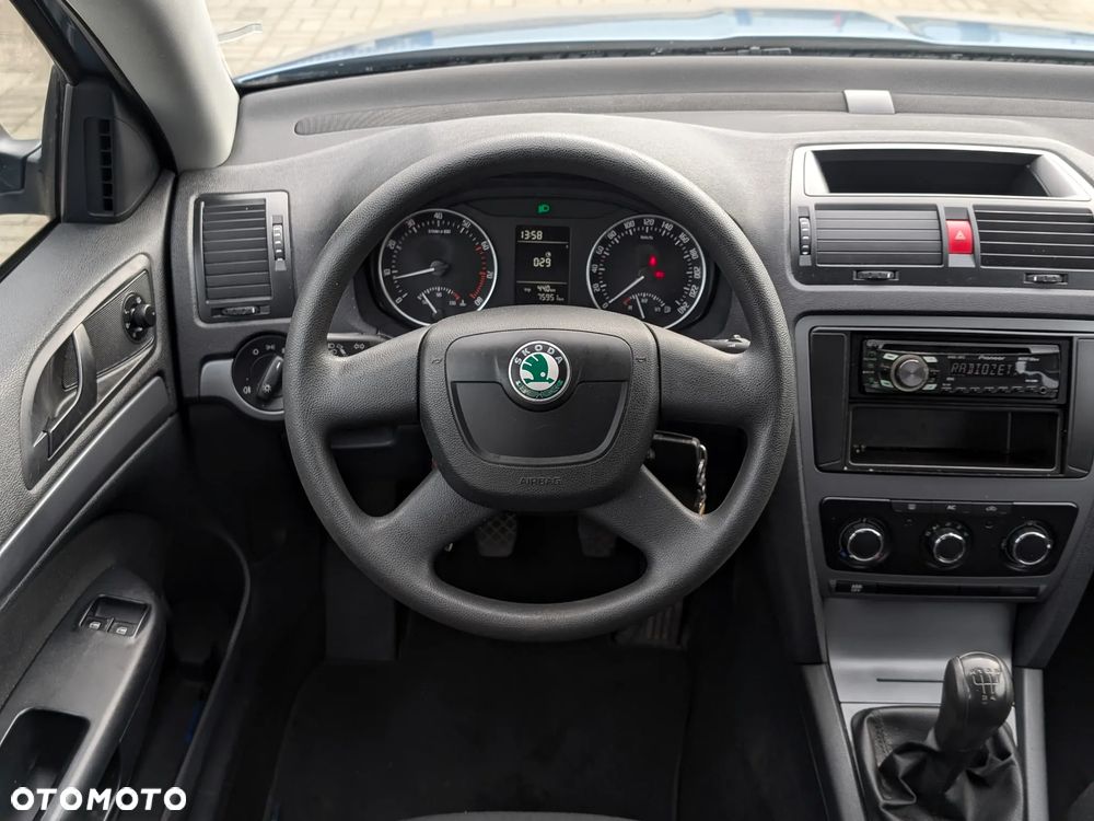 Skoda Octavia 1.4 - 15
