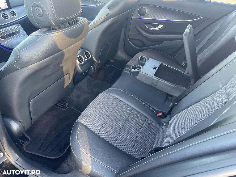 Mercedes-Benz E - 22