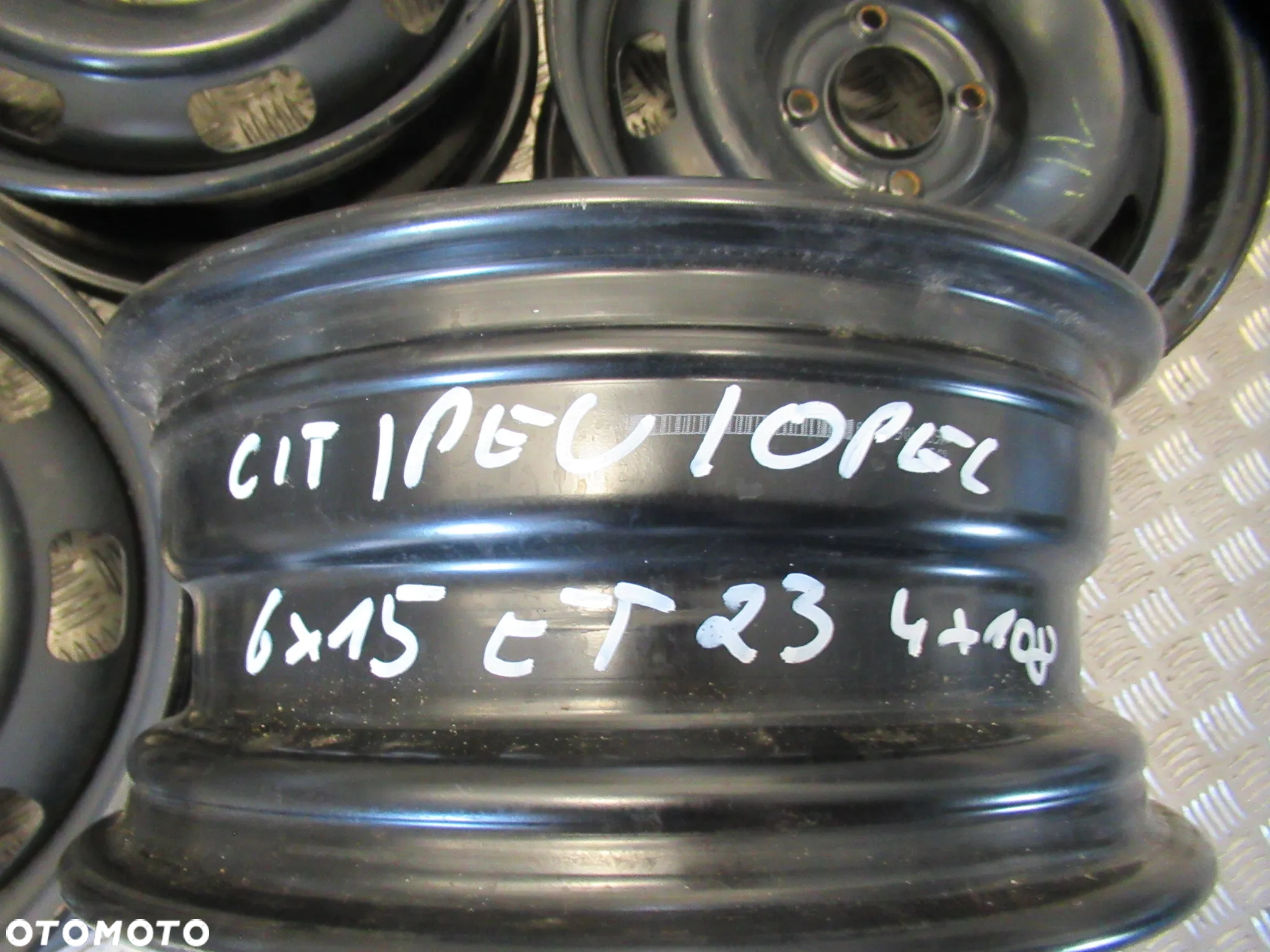 Felgi Corsa F Crossland X Citroen C2 C3 C4 Peugeot 2008 207 208 6Jx15 et23 4x108 - 4