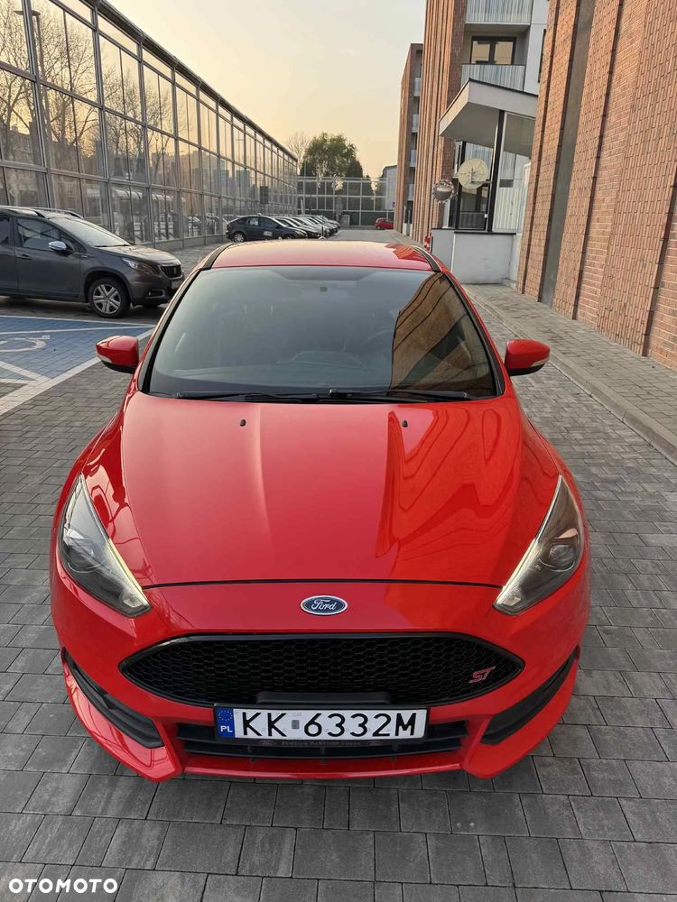 Ford Focus 2.0 EcoBoost ST - 8
