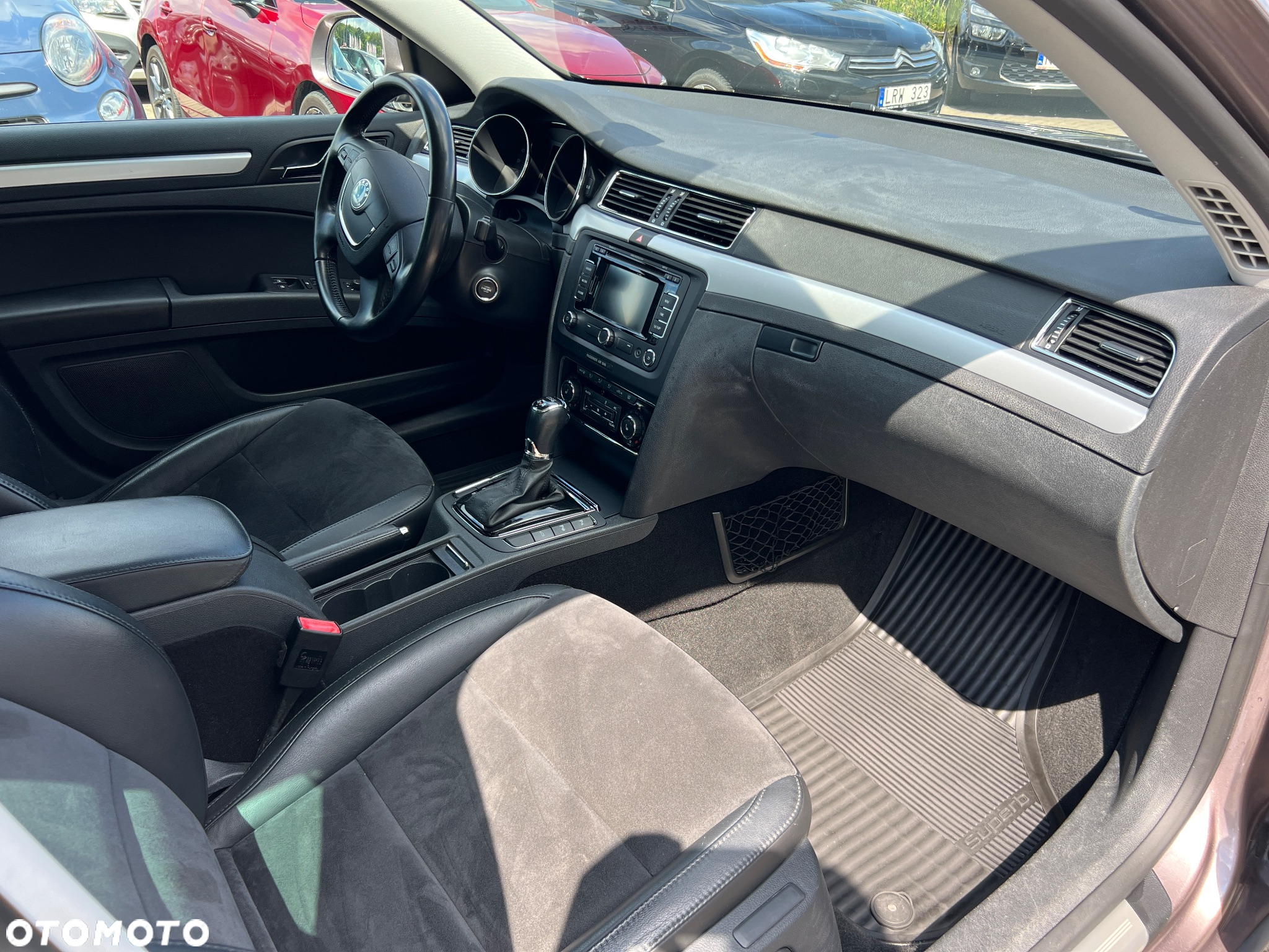 Skoda Superb 2.0 TDI 4x4 DSG Exclusive - 22