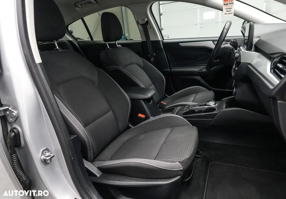 Ford Focus 1.0 EcoBoost Titanium Business - 14