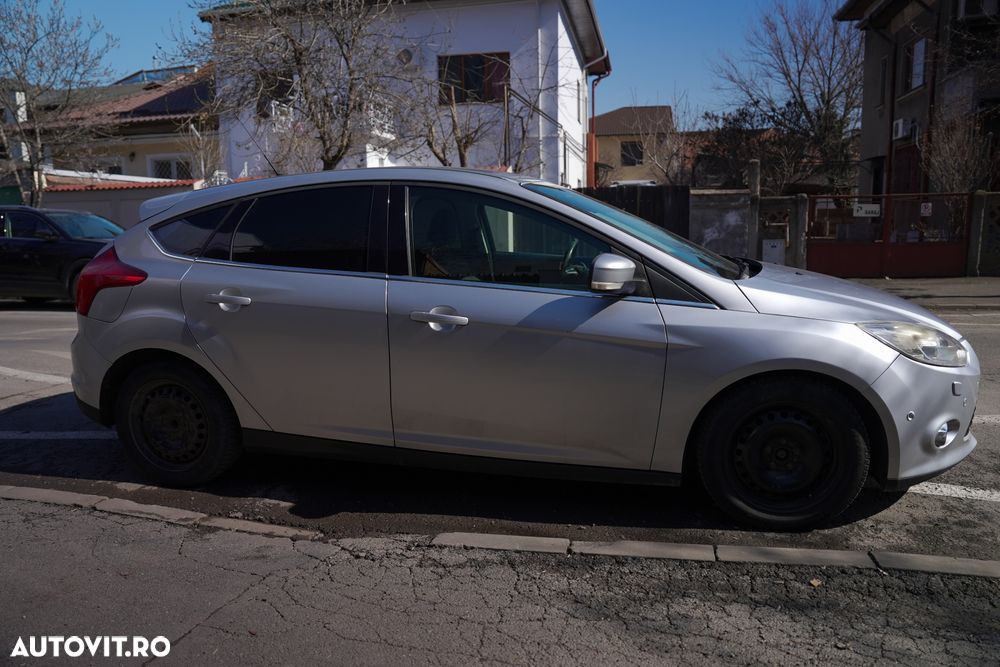 Ford Focus 2.0 TDCI DPF Titanium - 3