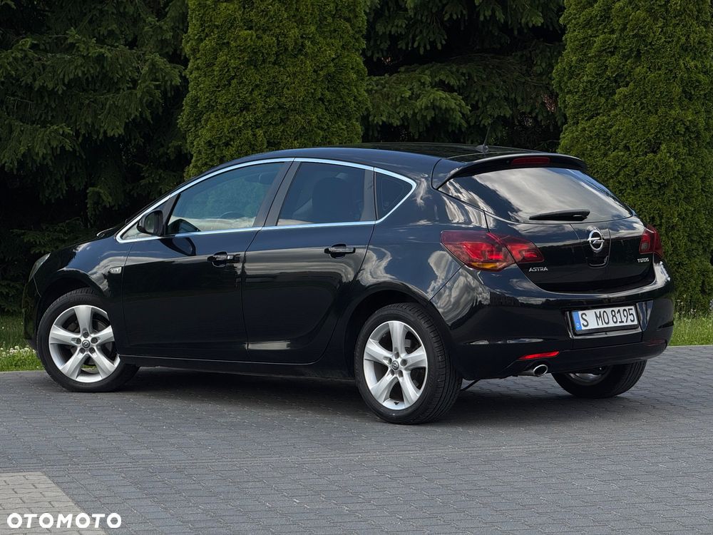 Opel Astra 1.4 Turbo Design Edition - 3