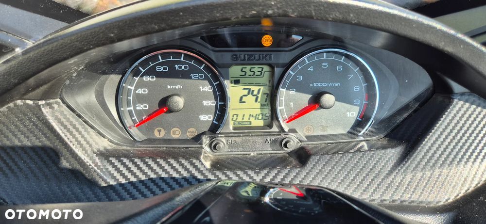 Suzuki Burgman - 8