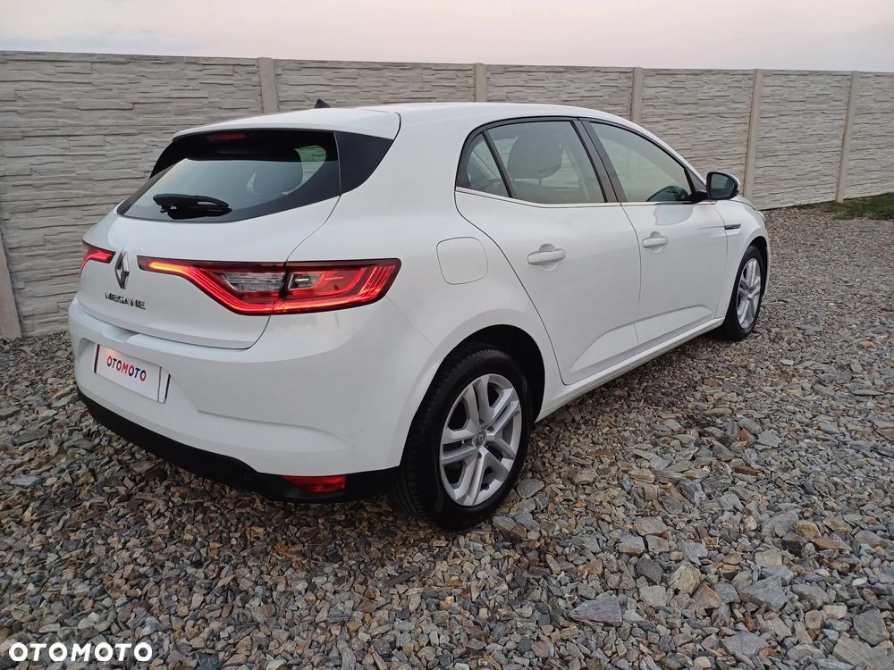 Renault Megane 1.5 Blue dCi Intens - 16