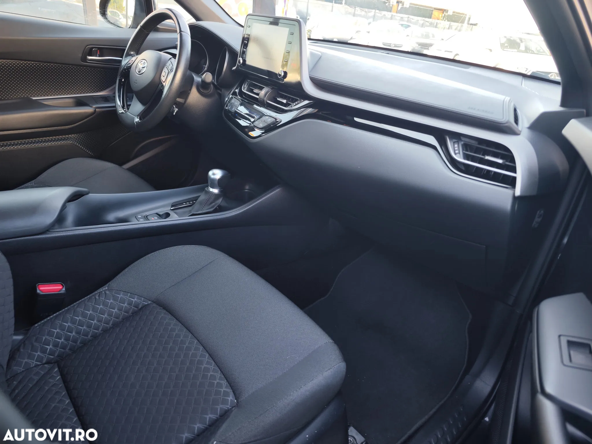 Toyota C-HR - 14