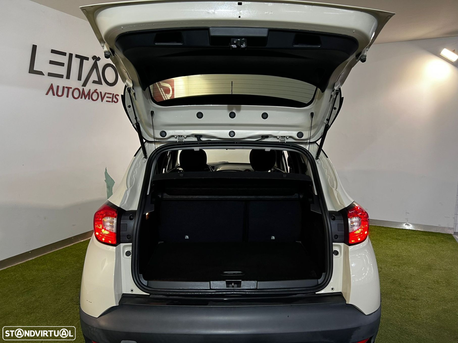 Renault Captur 0.9 TCE Exclusive - 25