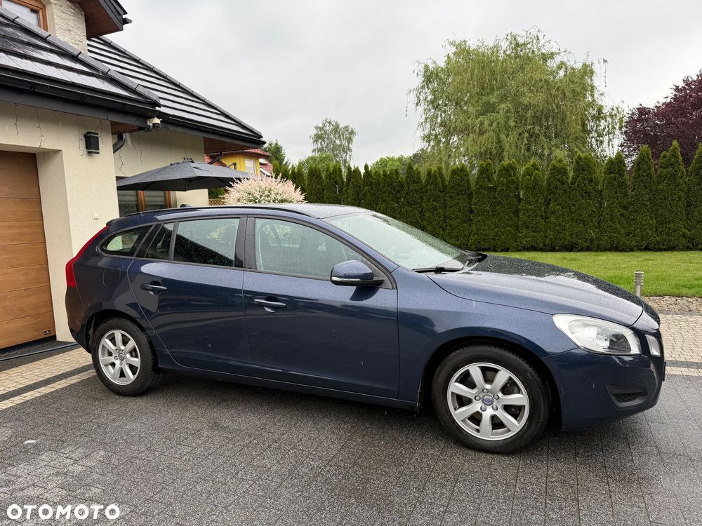 Volvo V60 T3 Edition - 9