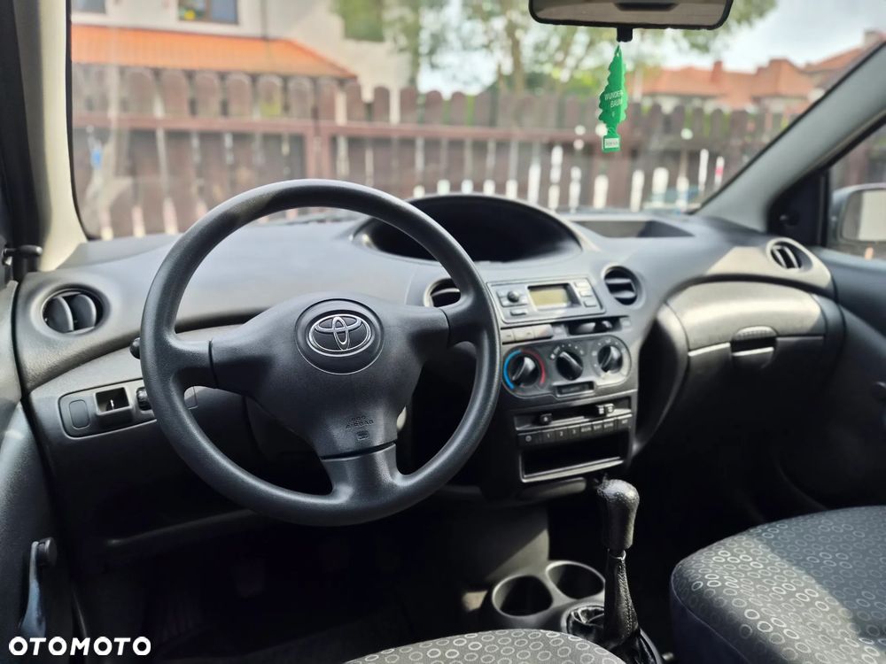 Toyota Yaris - 9