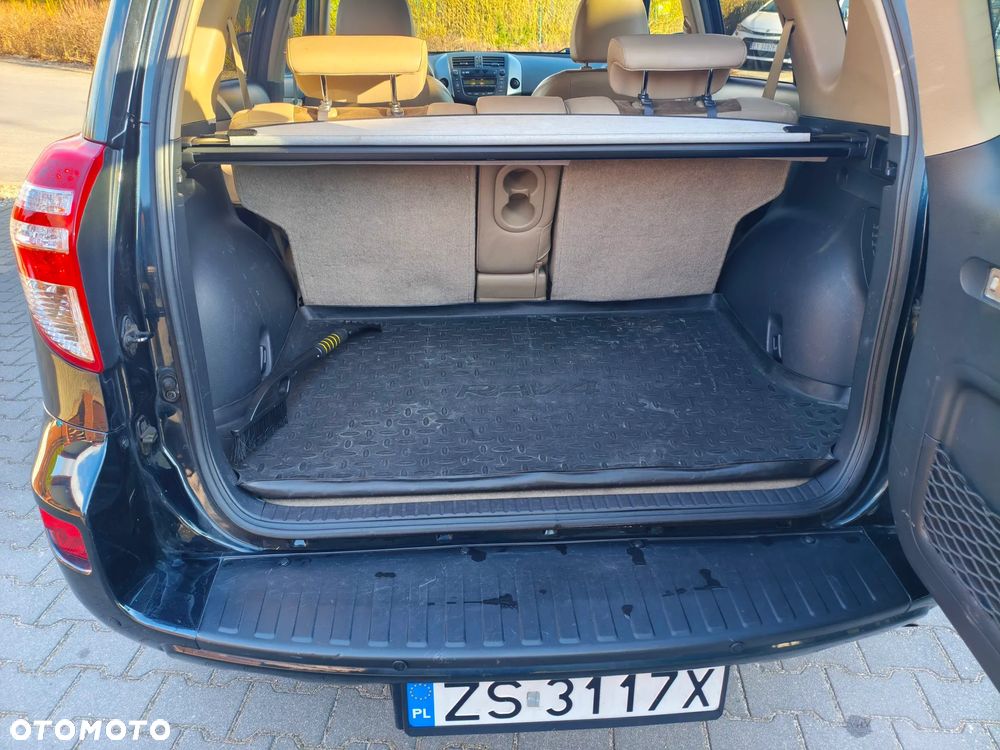 Toyota RAV4 - 38