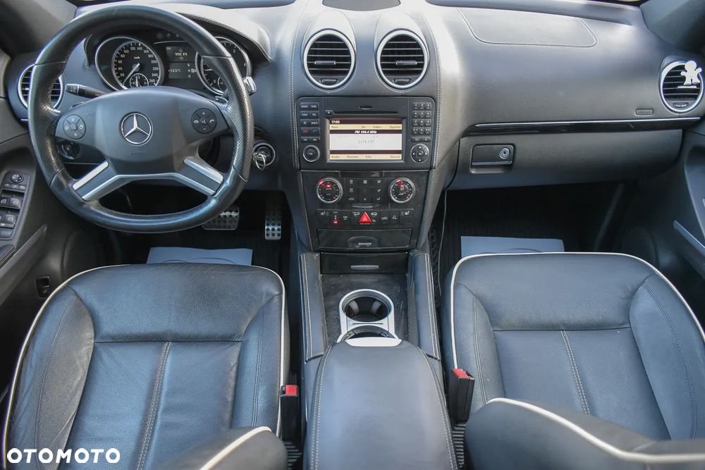 Mercedes-Benz ML 300 CDI 4Matic 7G-TRONIC DPF BlueEFFICIENCY Grand Edition - 18