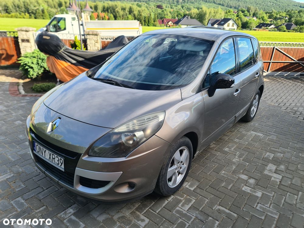 Renault Scenic - 1