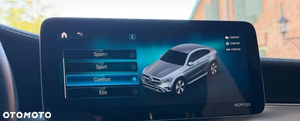 Mercedes-Benz GLC 300 e 4-Matic Business Edition - 23