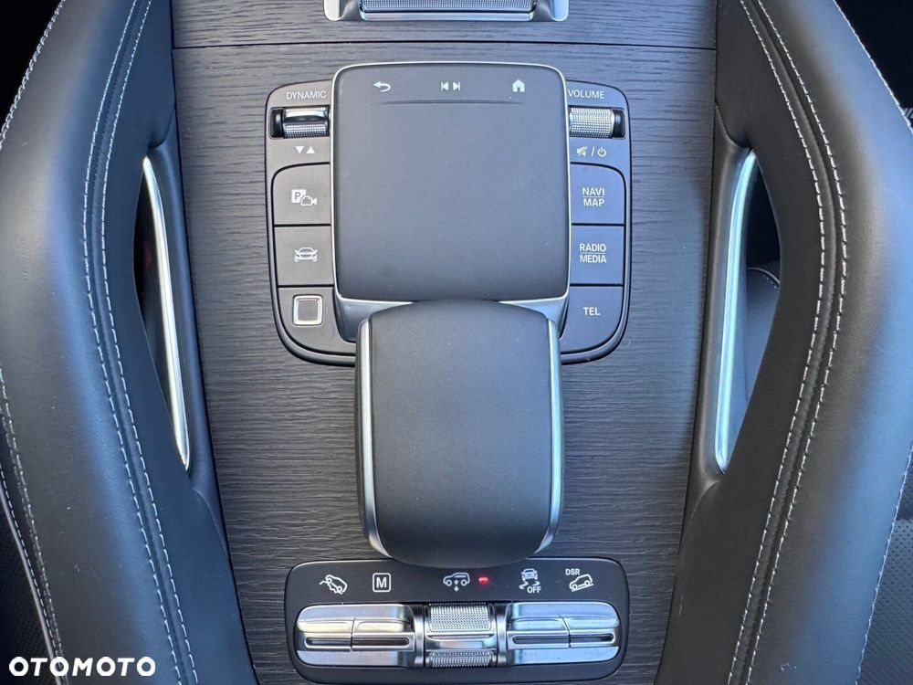 Mercedes-Benz GLS - 21