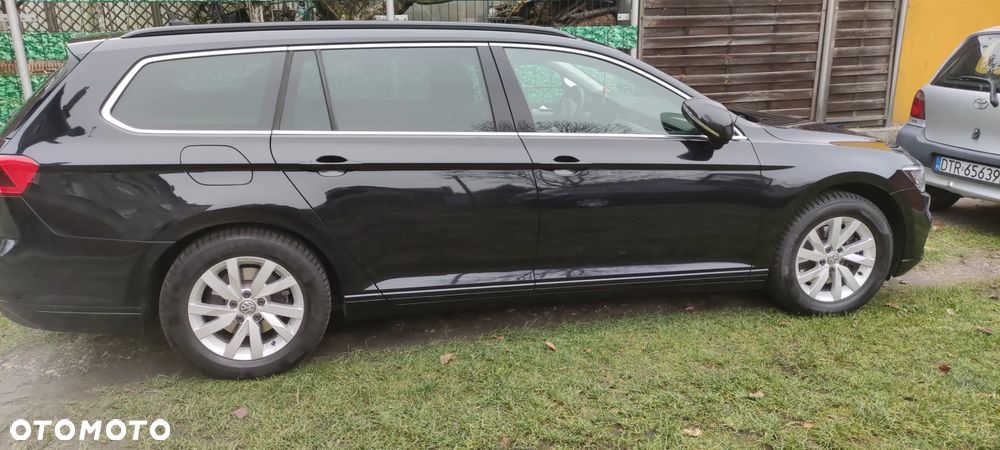 Volkswagen Passat - 25