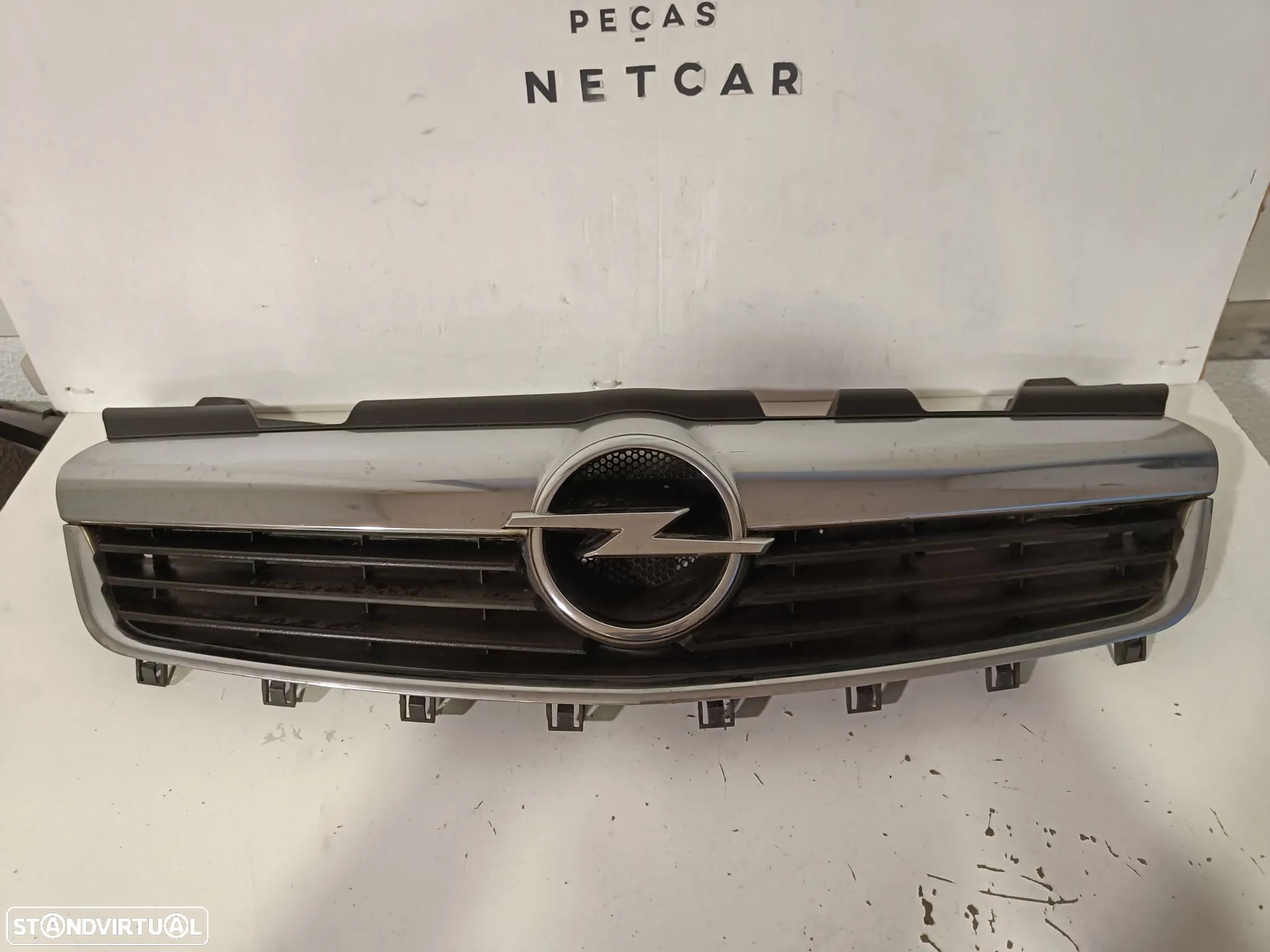 Grelha Opel zafira B 2008 - 1