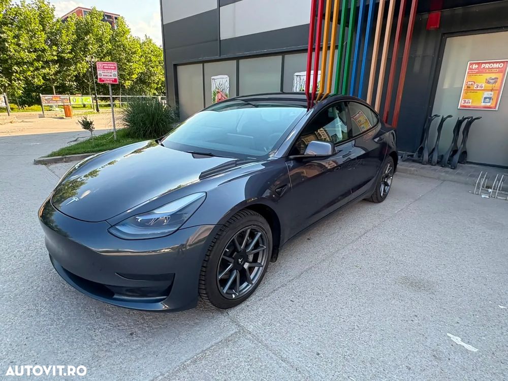 Tesla Model 3 Standard Reichweite Plus Hinterradantrieb - 1