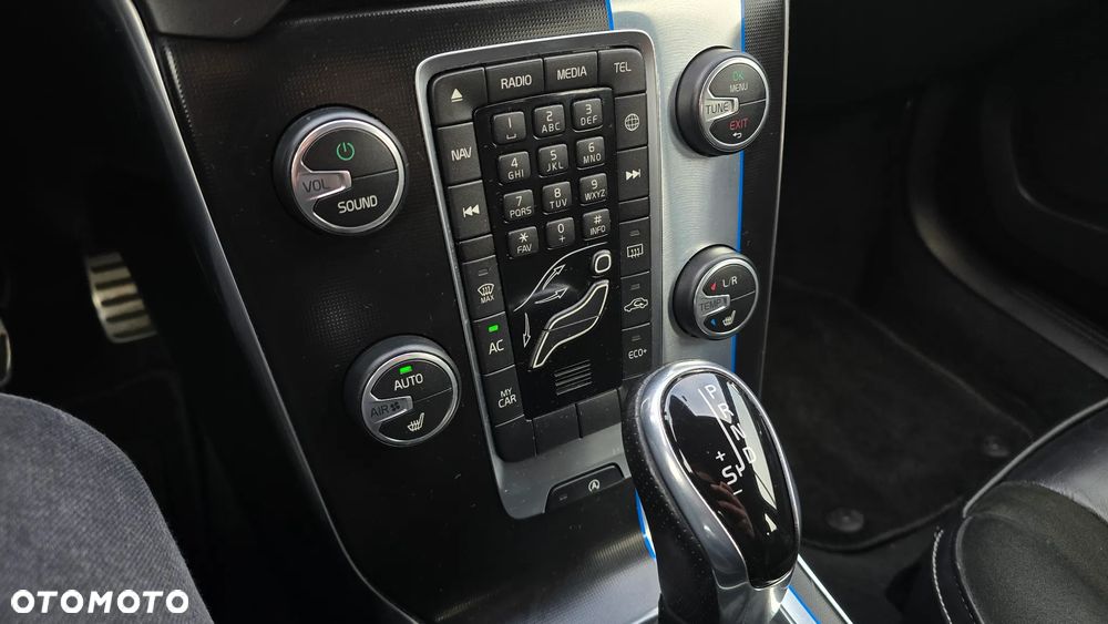 Volvo V40 T5 Drive-E R-Design Momentum - 9