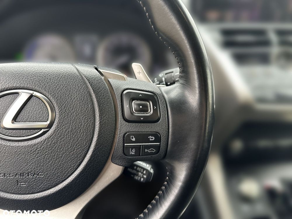 Lexus NX 300h Business Edition AWD - 13